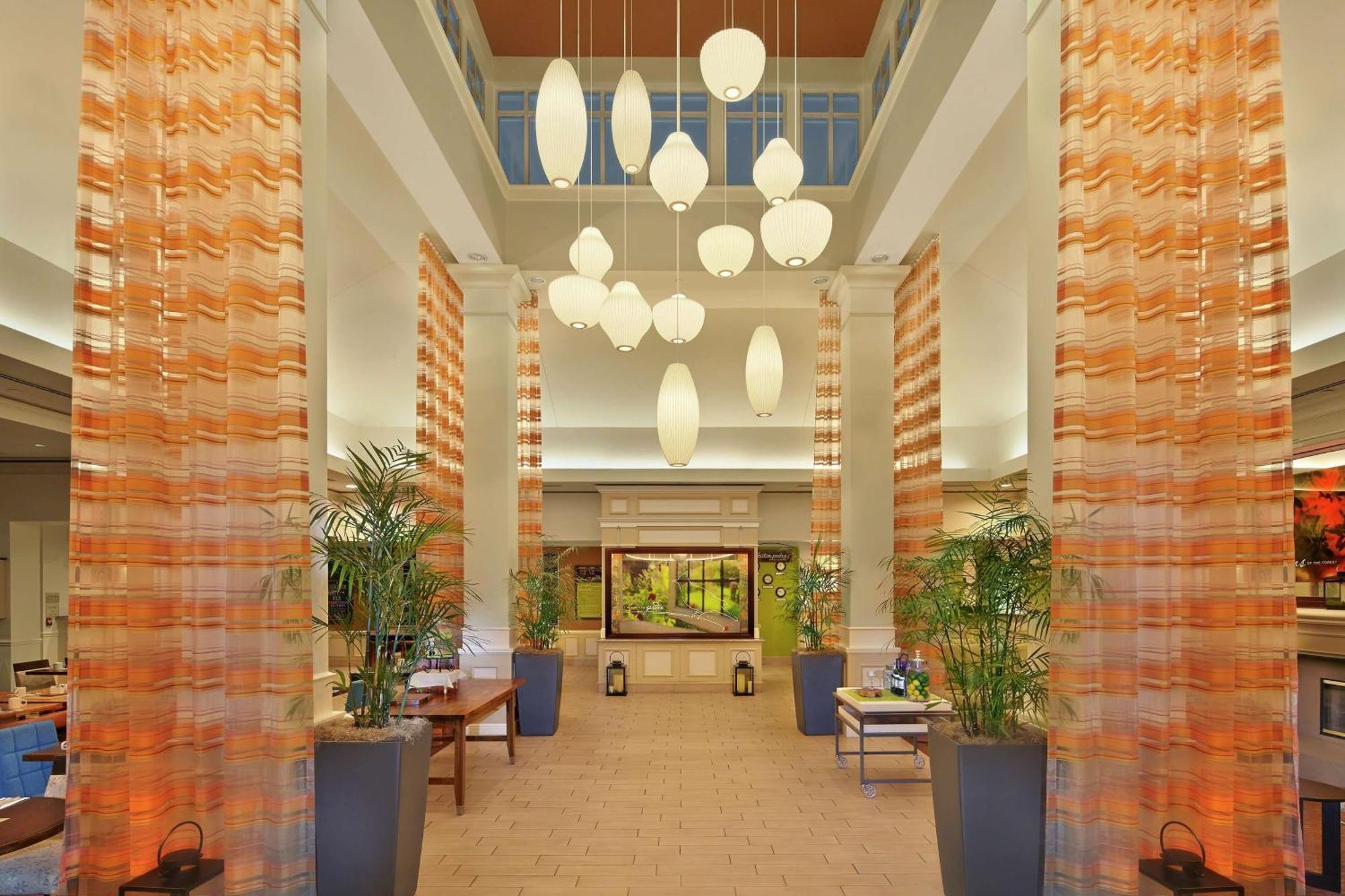 Hilton Garden Inn Danbury Exterior photo