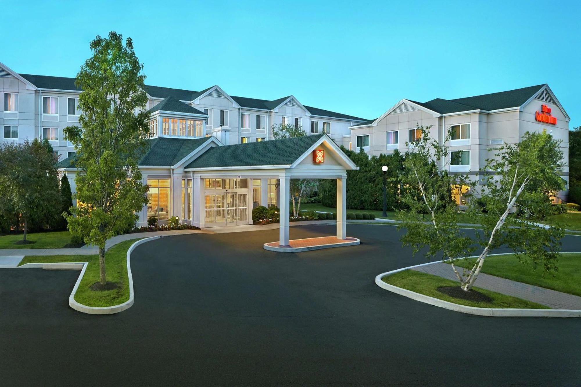 Hilton Garden Inn Danbury Exterior photo