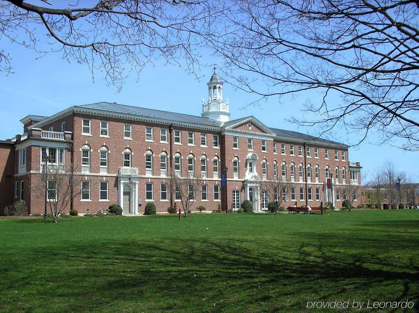 Hilton Garden Inn Danbury Exterior photo