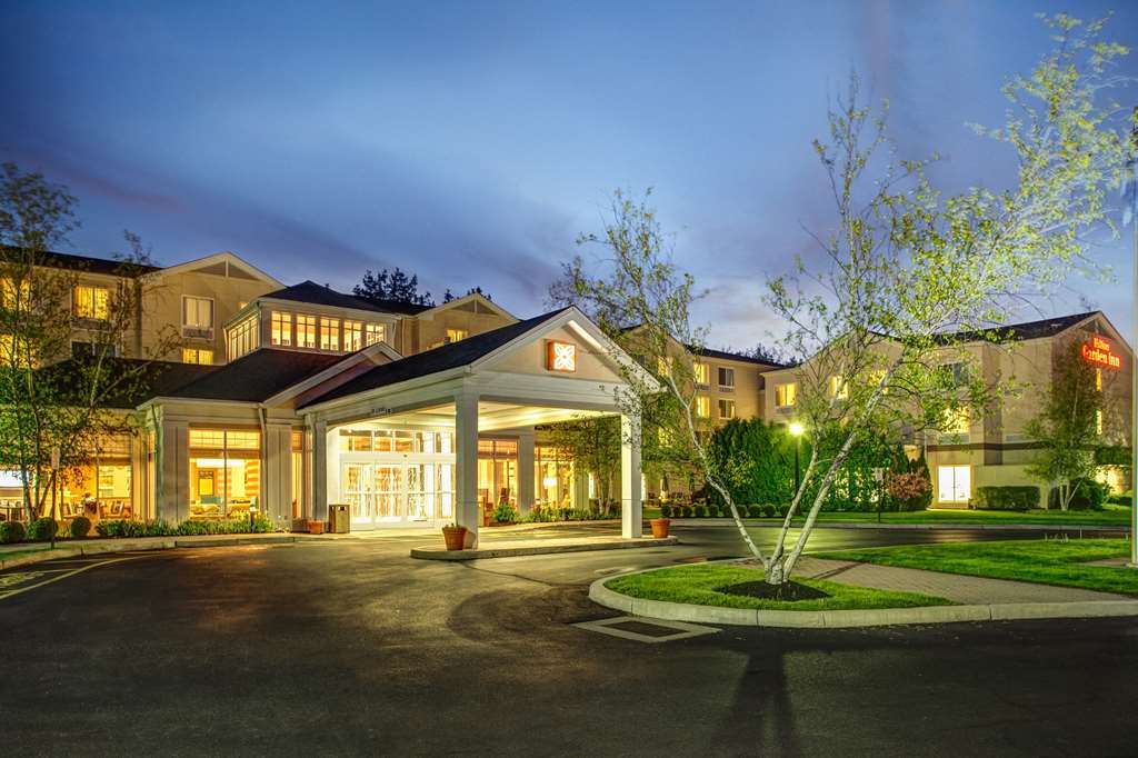 Hilton Garden Inn Danbury Exterior photo